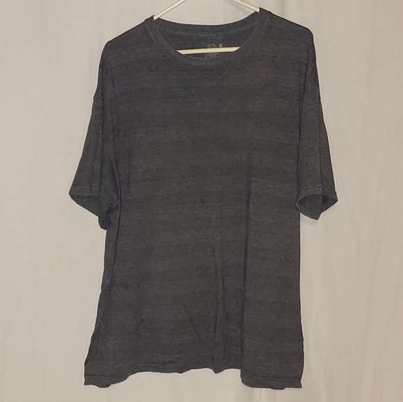 T shirt - Picture 1 of 2